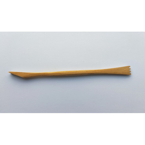 
  EBAUCHOIR MINIATURE EN BOIS N°03 - 15 cm - ebauchoir poterie - Cigale et Fourmi
  