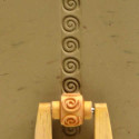 
  MINI ROULEAU A POIGNEE 1 CM - SPIRAL - Tampons & rouleaux - Cigale et Fourmi