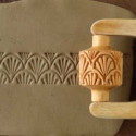 
  ROULEAU A POIGNEE 3 CM - ART NOUVEAU 1 - Tampons & rouleaux - Cigale et Fourmi