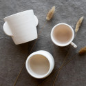 
  BISCUIT FAIENCE - TASSE DOUBLE OREILLE M - Arts de la table - Cigale et Fourmi