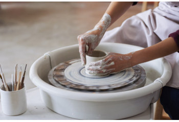 Outil de tournage poterie : girelle potier, rondeau