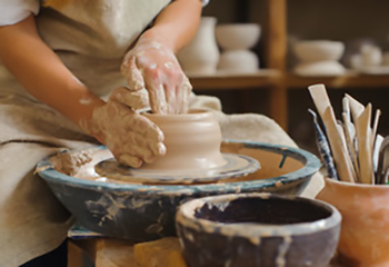 Technique céramique - cuisson, décor, modelage poterie - Cigale et Fourmi